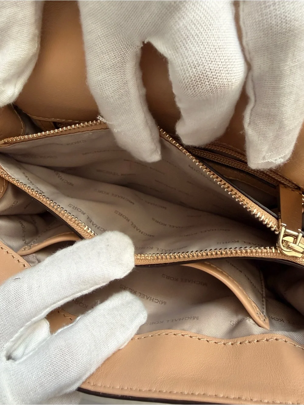 Michael Kors Tan Leather Crossbody/Shoulder Bag